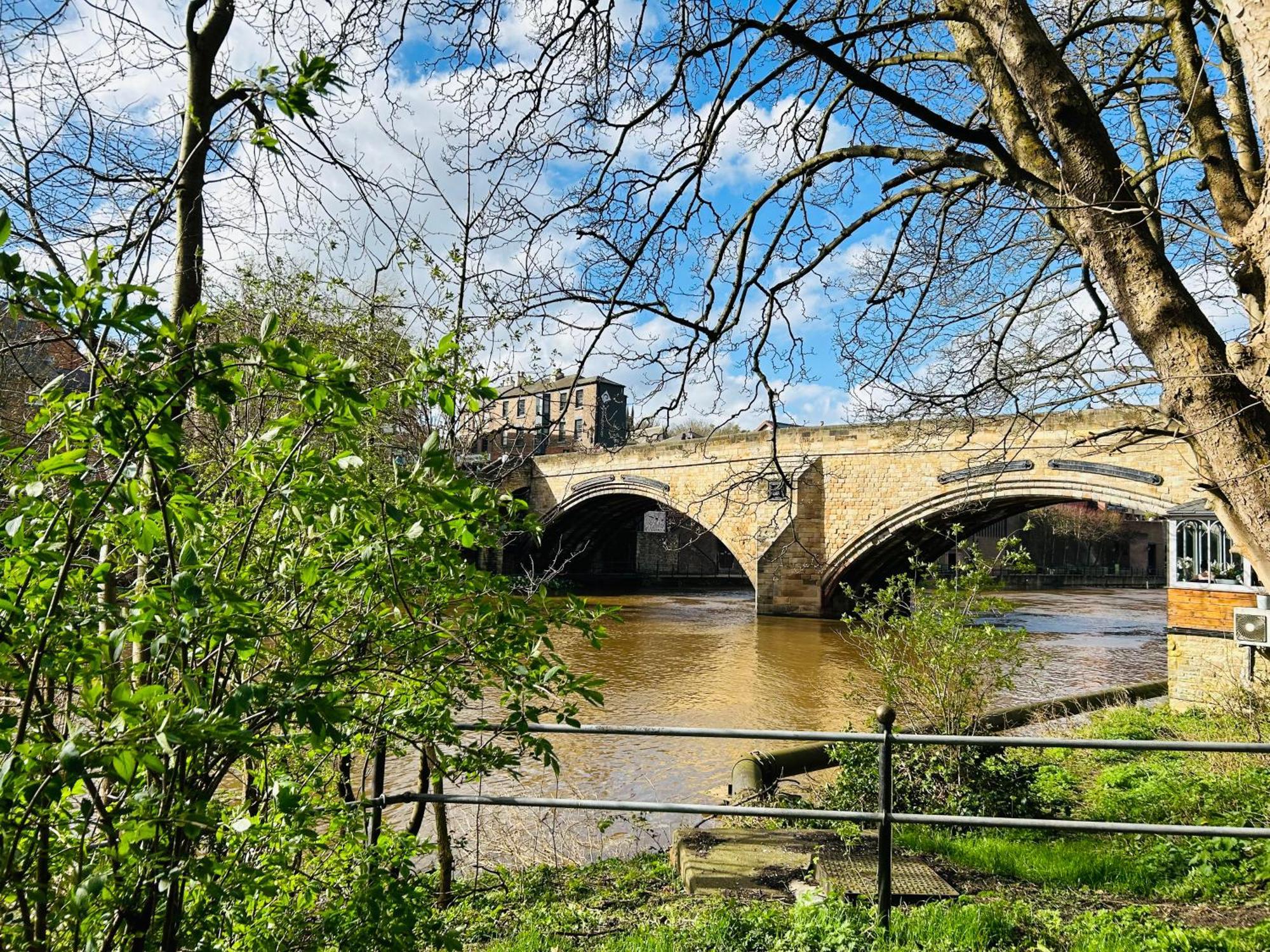 Отель Saint Leonard'S Durham City Экстерьер фото